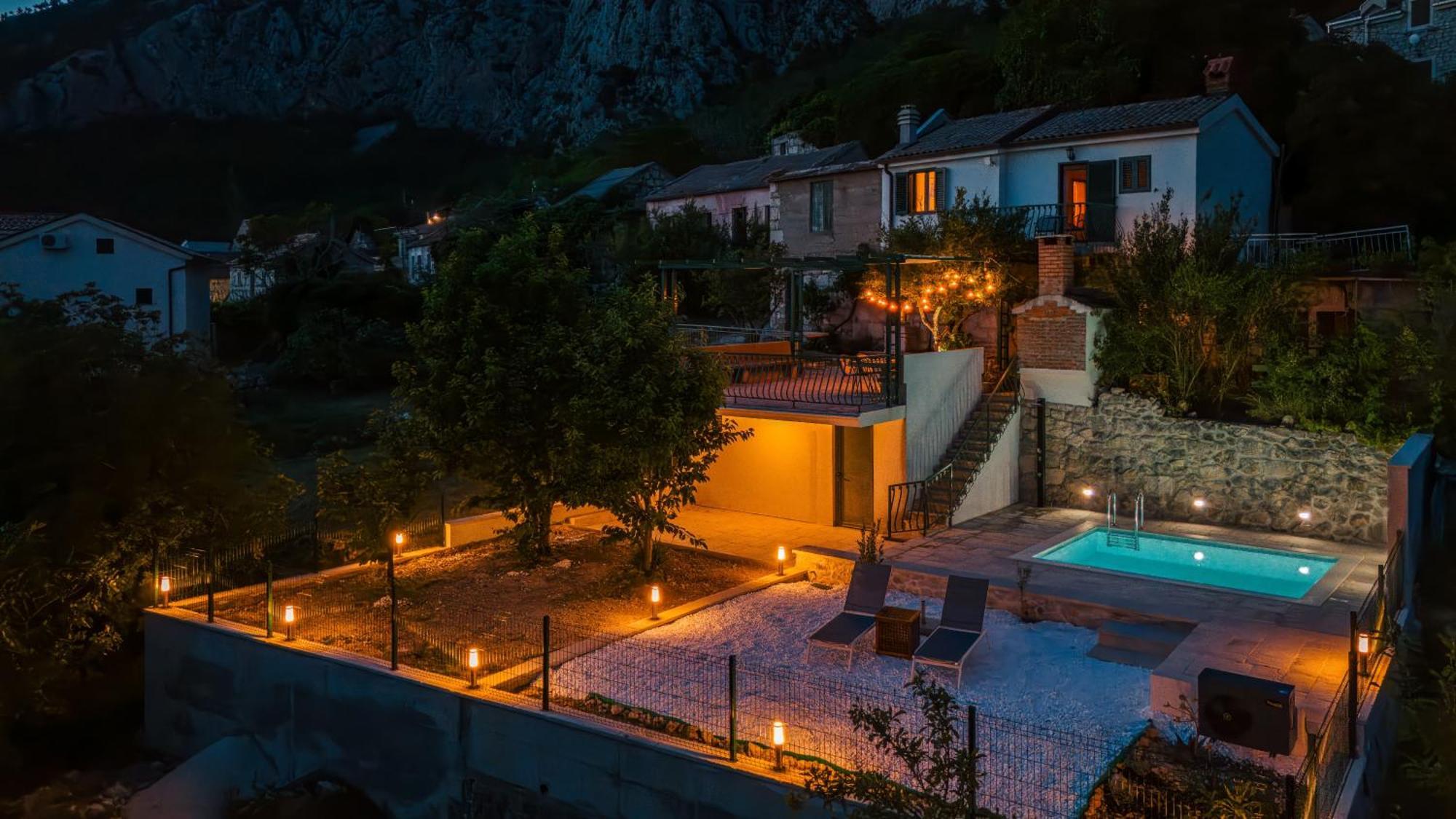 House Dida Mate - Cozy House In Nature With Heated Pool Tučepi Zewnętrze zdjęcie