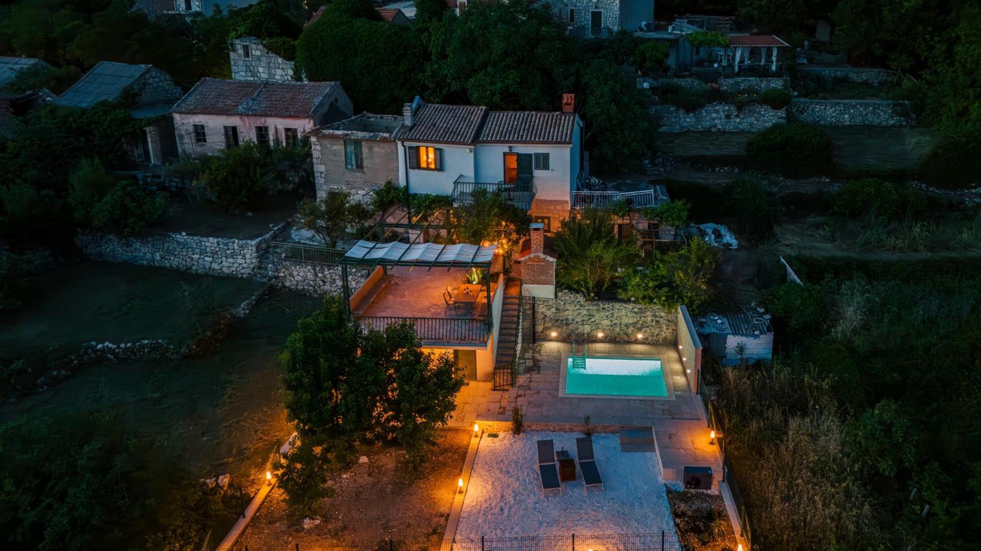 House Dida Mate - Cozy House In Nature With Heated Pool Tučepi Zewnętrze zdjęcie